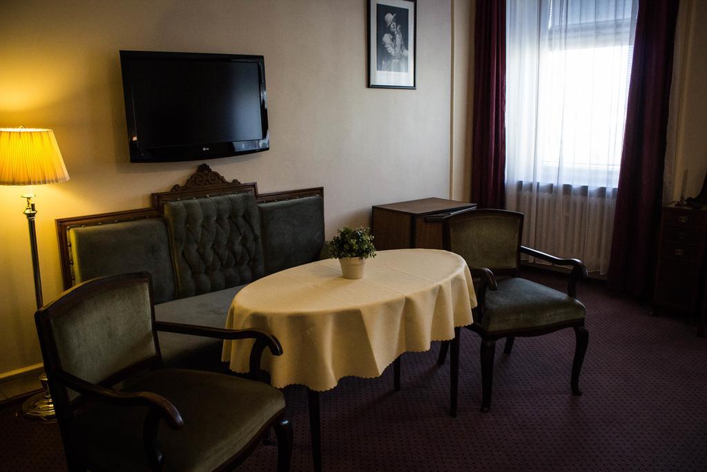 Hotel Continental Plzeň Exterior foto